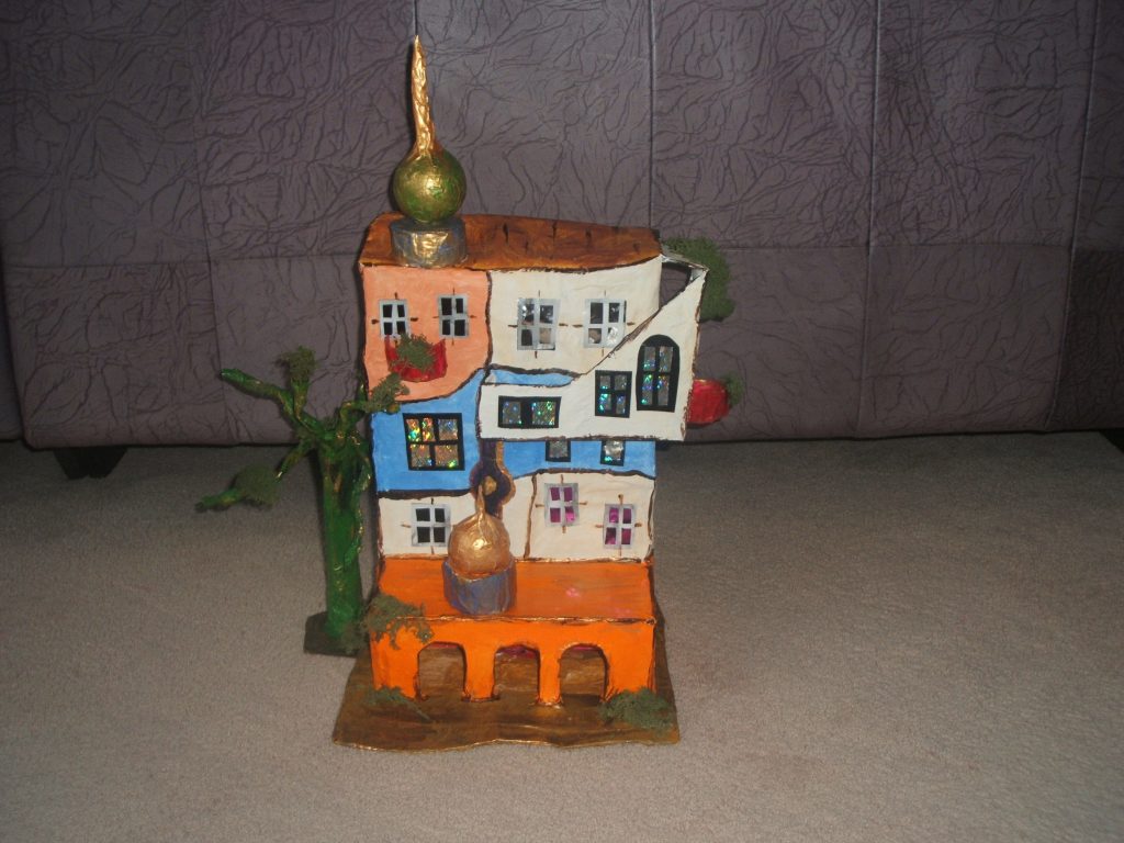 Hundertwasser project met kinderen, Atelier thuis, voorbeeld collectie met papier-mach