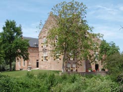 Kasteel Waardenburg