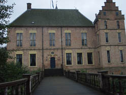 Kasteel aan de voorkant