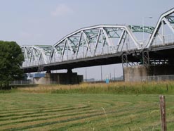 Brug bij Grave