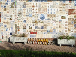 Huis met tegeltjes